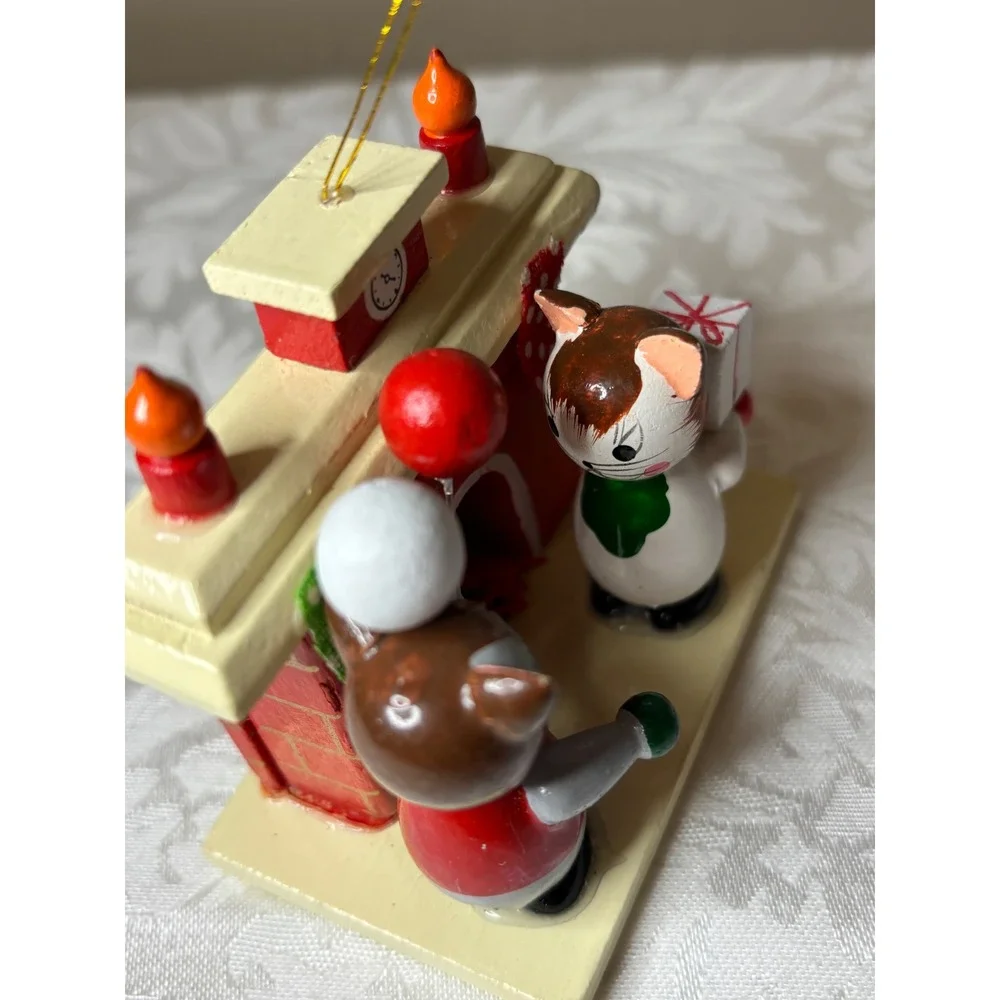 Vintage Roman Inc Wood Christmas Ornament Cats at Fireplace Red White Green Cat